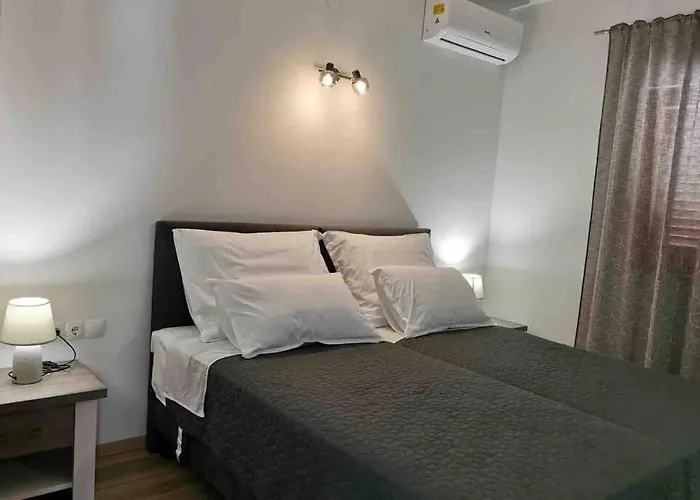 Apartman Deluxe “ Koromacna” Kneza
